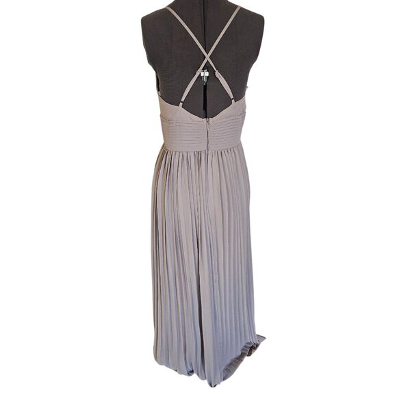 Lulus pleated maxi dress size Large spaghetti strap gray adjustable strap - Picture 2 of 12